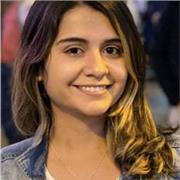 Tengo gran carisma y paciencia para enseñar y me anima profundamente pensar que puedo transmitir mis conocimientos a todos mis alumnos